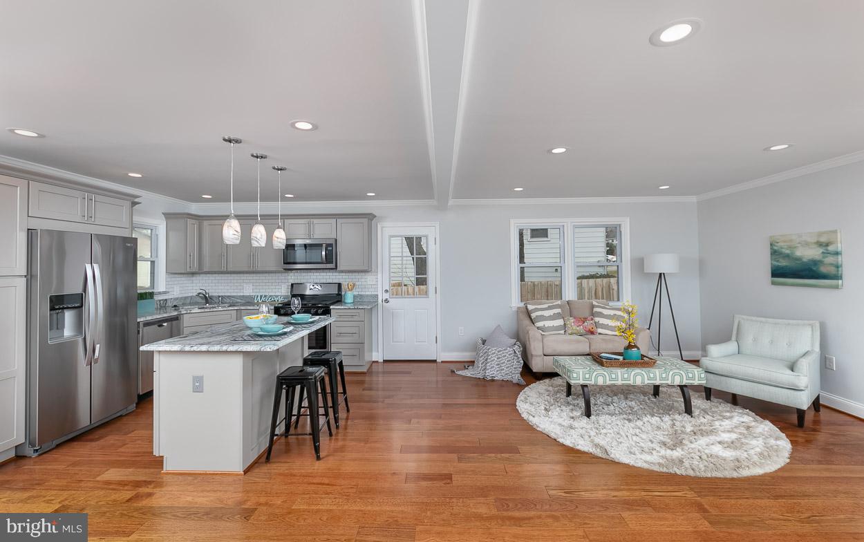 151 Westbury Road Lutherville-Timonium, MD 21093 - Photo 3 of 44 Beautiful Hardwoods Throughout!
