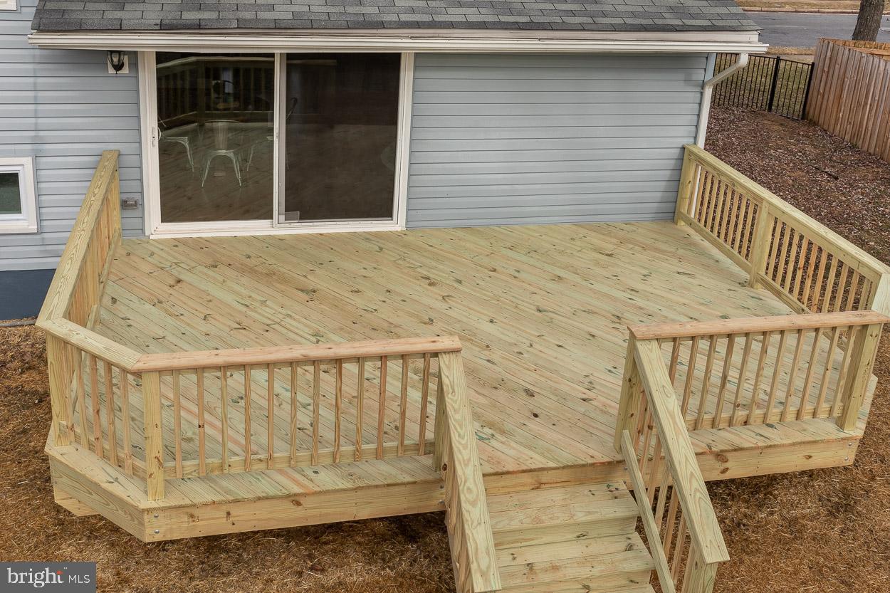 151 Westbury Road Lutherville-Timonium, MD 21093 - Photo 33 of 44 Exterior Rear with New Deck!