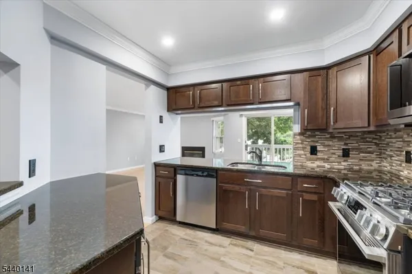 $365,000 | 37 Amethyst Lane, Paterson, NJ 07501