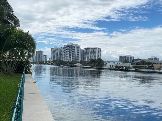 $1,650 | 2001 South Ocean Drive, Unit 55, Hallandale Beach, FL 33009