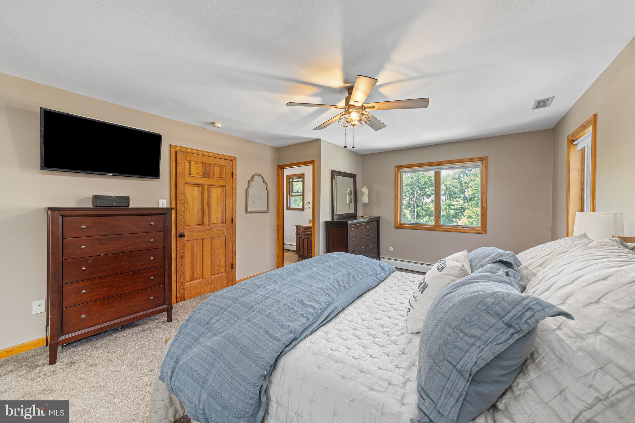 1074 North Easton Road Doylestown, PA 18902 - Photo 17 of 36