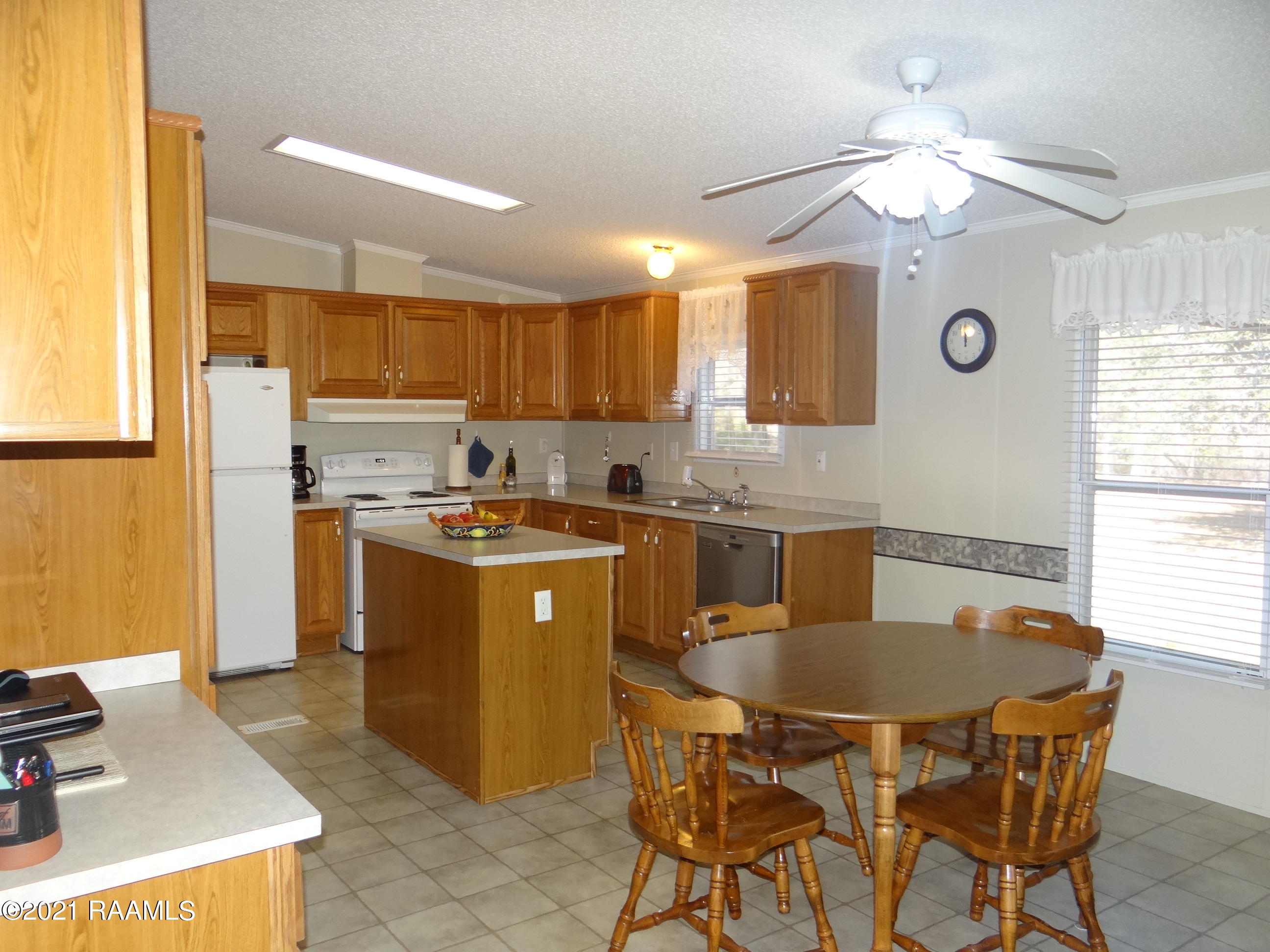 357 Doral Sunset, LA 70584 - Photo 19 of 39 Gallery Image 19