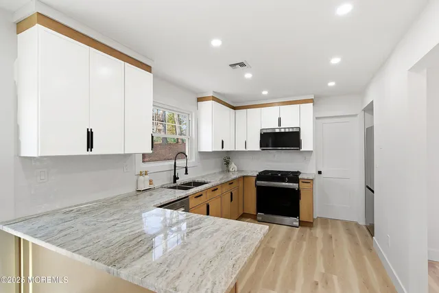 $674,200 | 5 Friar Court, Jackson, NJ 08527