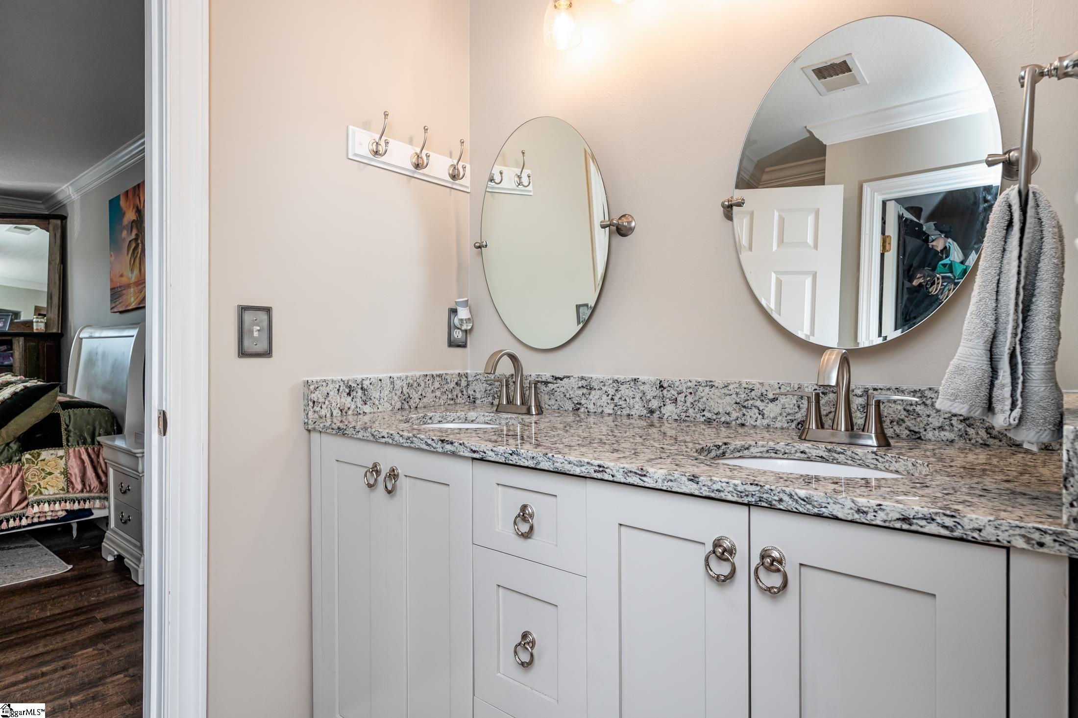 407 Woolridge Way Greer, SC 29650 - Photo 15 of 35 Gallery Image 15