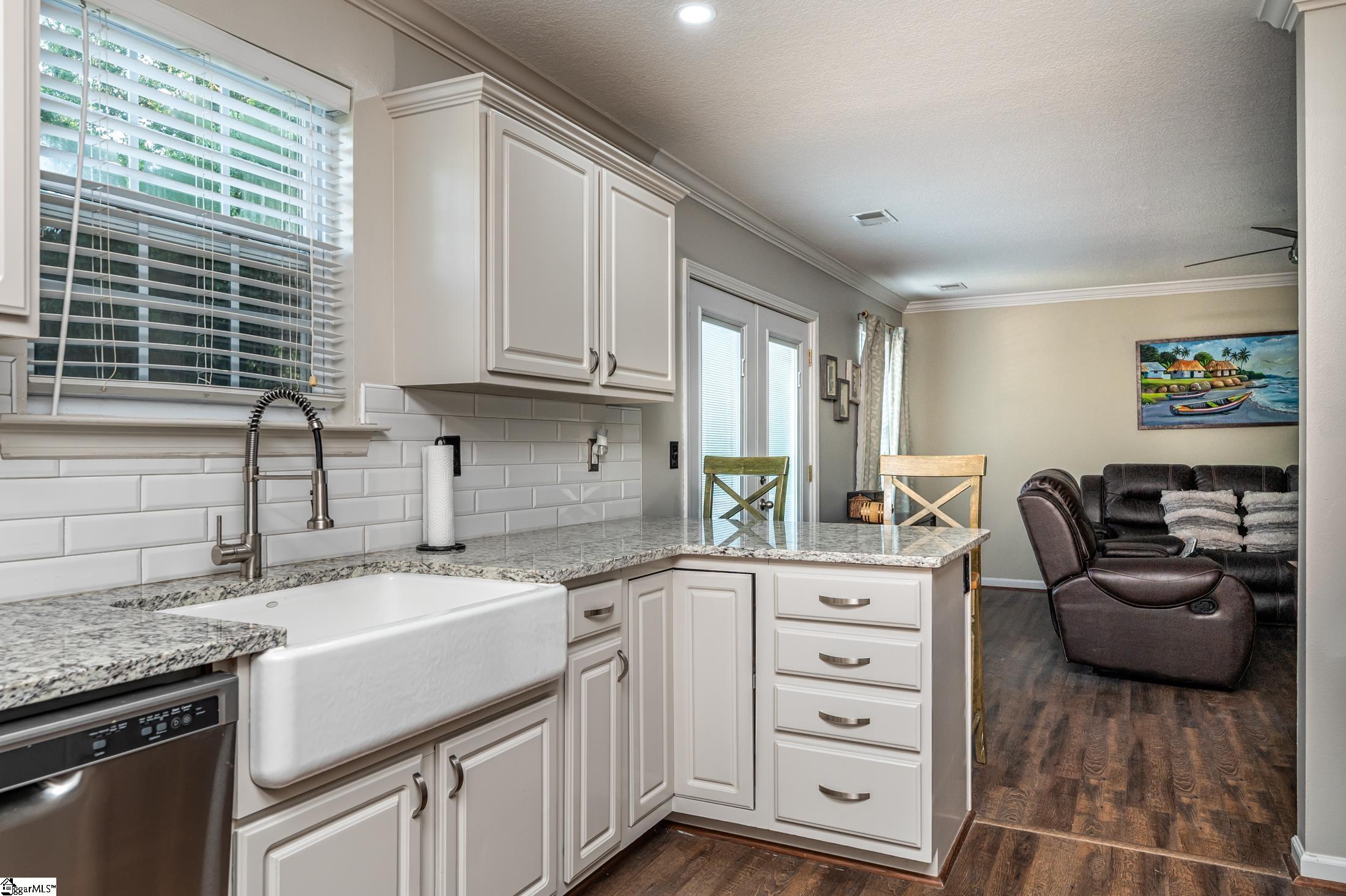 407 Woolridge Way Greer, SC 29650 - Photo 8 of 35 Gallery Image 8