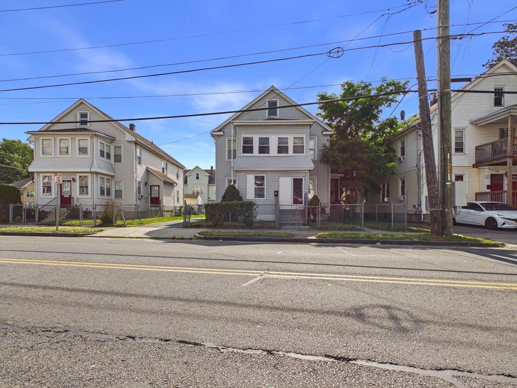 634-636 Dickinson Street Springfield, MA 01108 - Photo 3 of 5