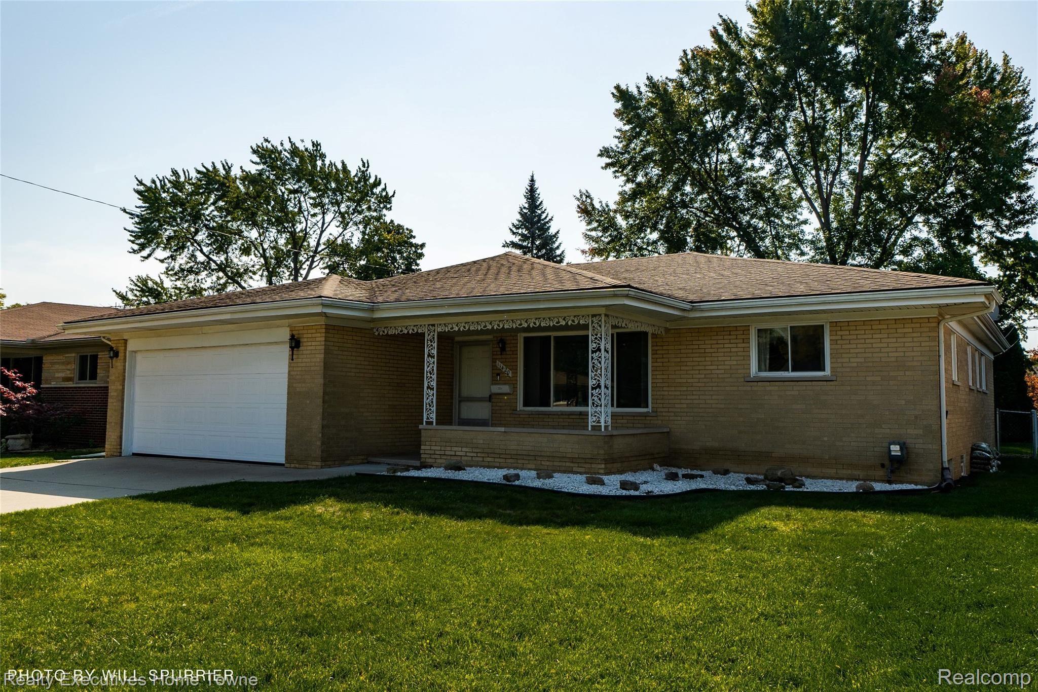 11420 Racine Road Warren, MI 48093 - Photo 2 of 35 ExteriorR.jpg