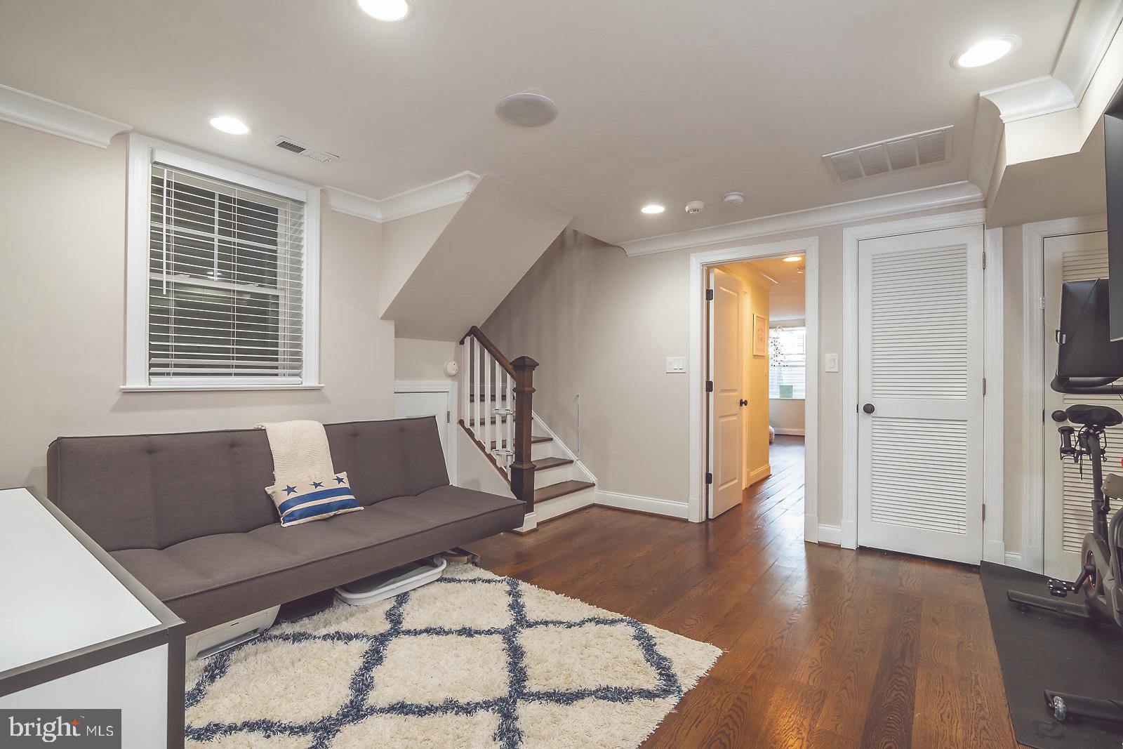 2026 North Capitol Street Northwest, Unit 1 Washington, DC 20002 - Photo 25 of 53 Family room/den