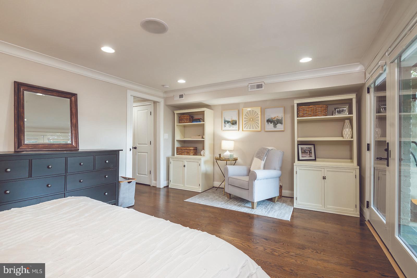 2026 North Capitol Street Northwest, Unit 1 Washington, DC 20002 - Photo 29 of 53 Master bedroom