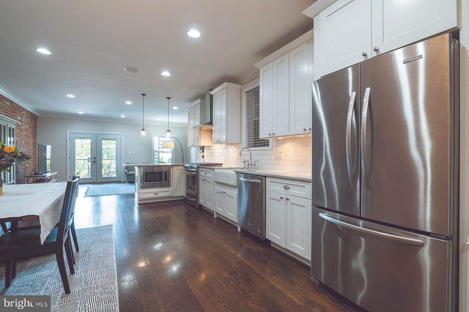 2026 North Capitol Street Northwest, Unit 1 Washington, DC 20002 - Photo 4 of 53 Updated chef's kitchen