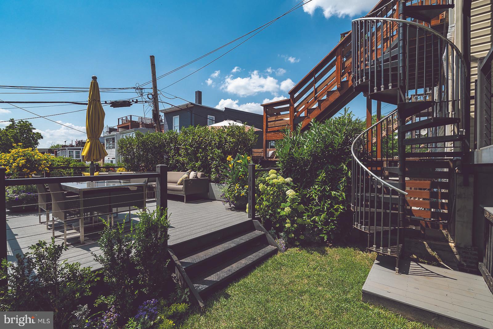 2026 North Capitol Street Northwest, Unit 1 Washington, DC 20002 - Photo 42 of 53 Amazing back yard