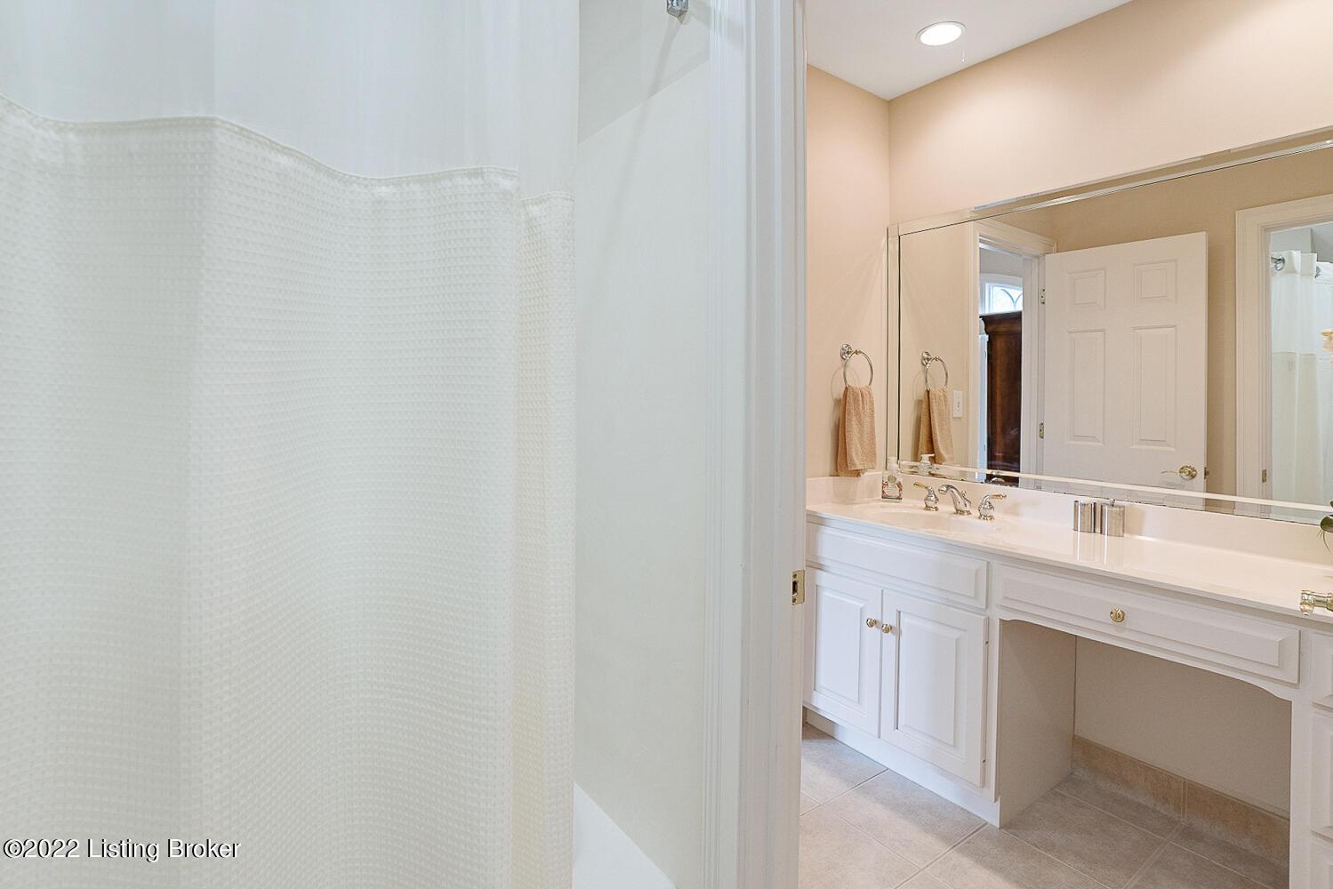 7906 Sutherland Farm Road Prospect, KY 40059 - Photo 42 of 78 Bathroom 2nd Floor