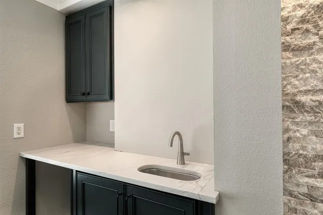 $2,500 | 2801 Adelen Lane, Round Rock, TX 78664