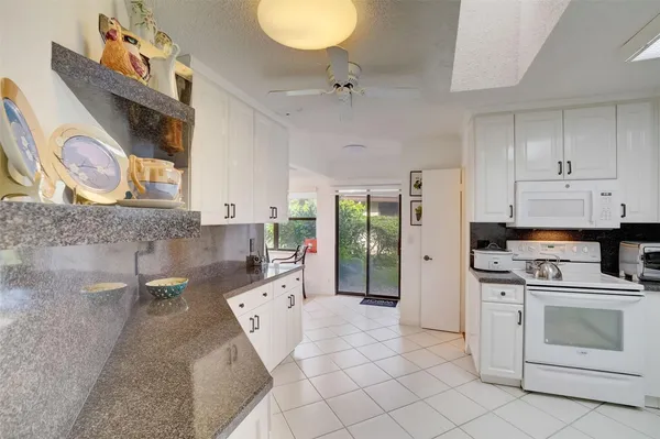 $2,500 | 5051 Pine Drive, Boynton Beach, FL 33437