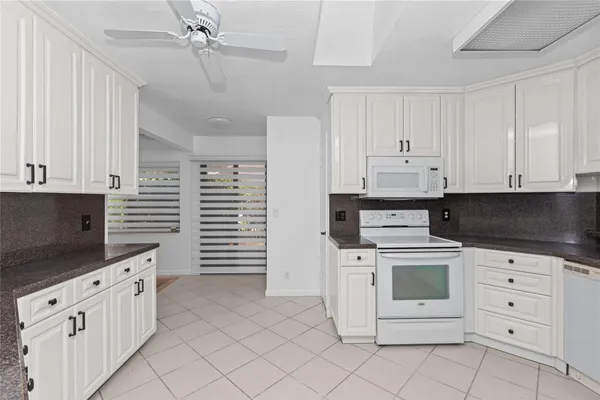 $2,500 | 5051 Pine Drive, Boynton Beach, FL 33437