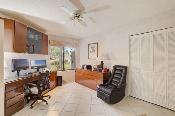 $2,500 | 5051 Pine Drive, Boynton Beach, FL 33437