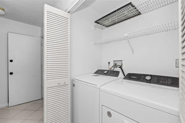 $2,500 | 5051 Pine Drive, Boynton Beach, FL 33437