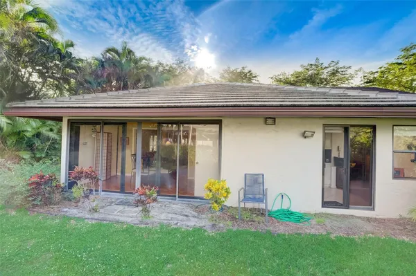 $2,500 | 5051 Pine Drive, Boynton Beach, FL 33437