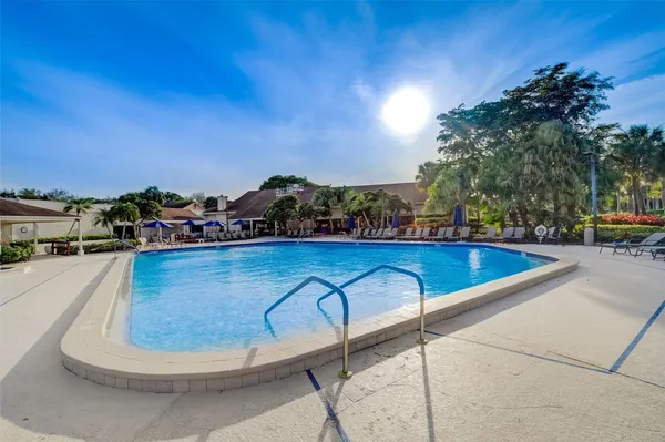 $2,500 | 5051 Pine Drive, Boynton Beach, FL 33437