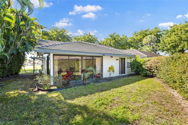 $2,500 | 5051 Pine Drive, Boynton Beach, FL 33437