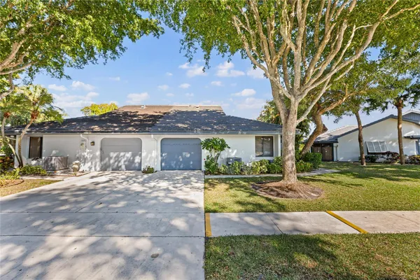 $2,500 | 5051 Pine Drive, Boynton Beach, FL 33437
