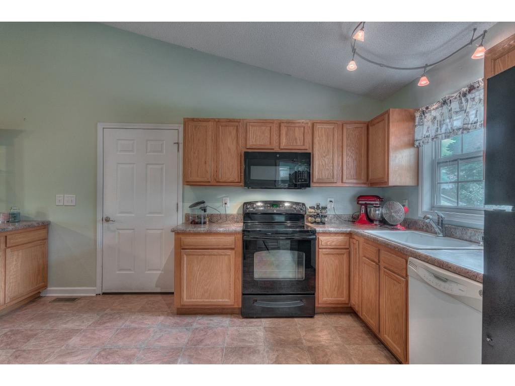 351 H Heaton Road Elizabethton, TN 37643 - Photo 14 of 35 Photo 14