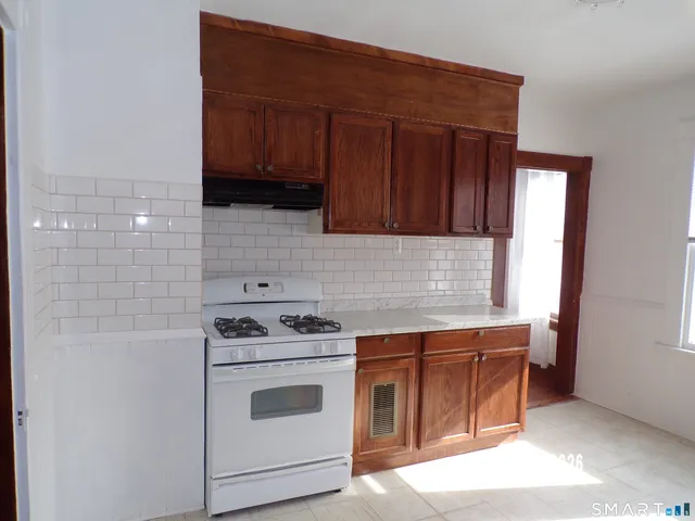 $2,000 | 17 Holbrook Street, Ansonia, CT 06401