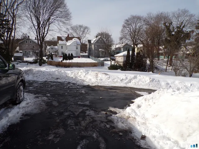 $2,000 | 17 Holbrook Street, Ansonia, CT 06401