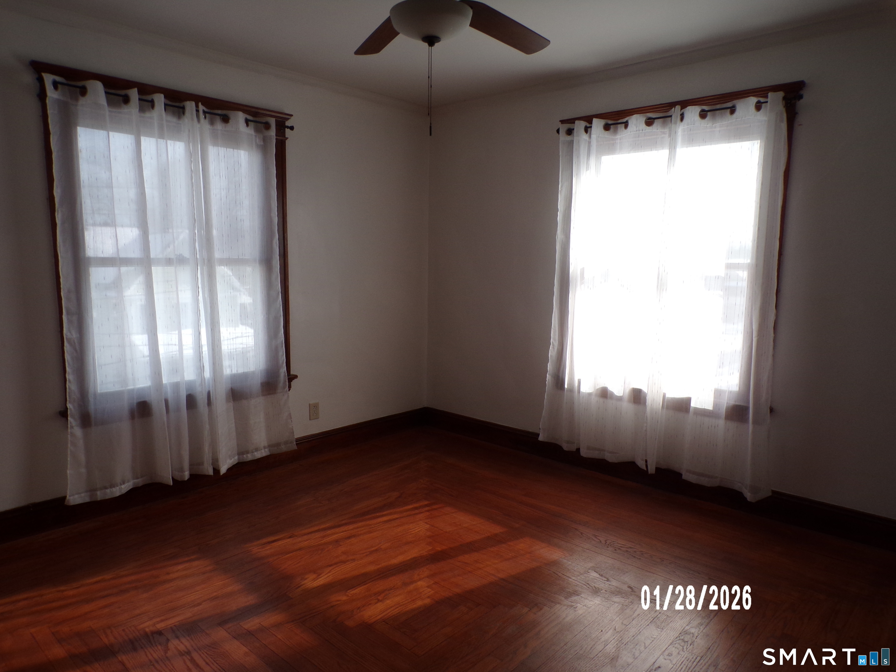 17 Holbrook Street Ansonia, CT 06401 - Photo 6 of 17