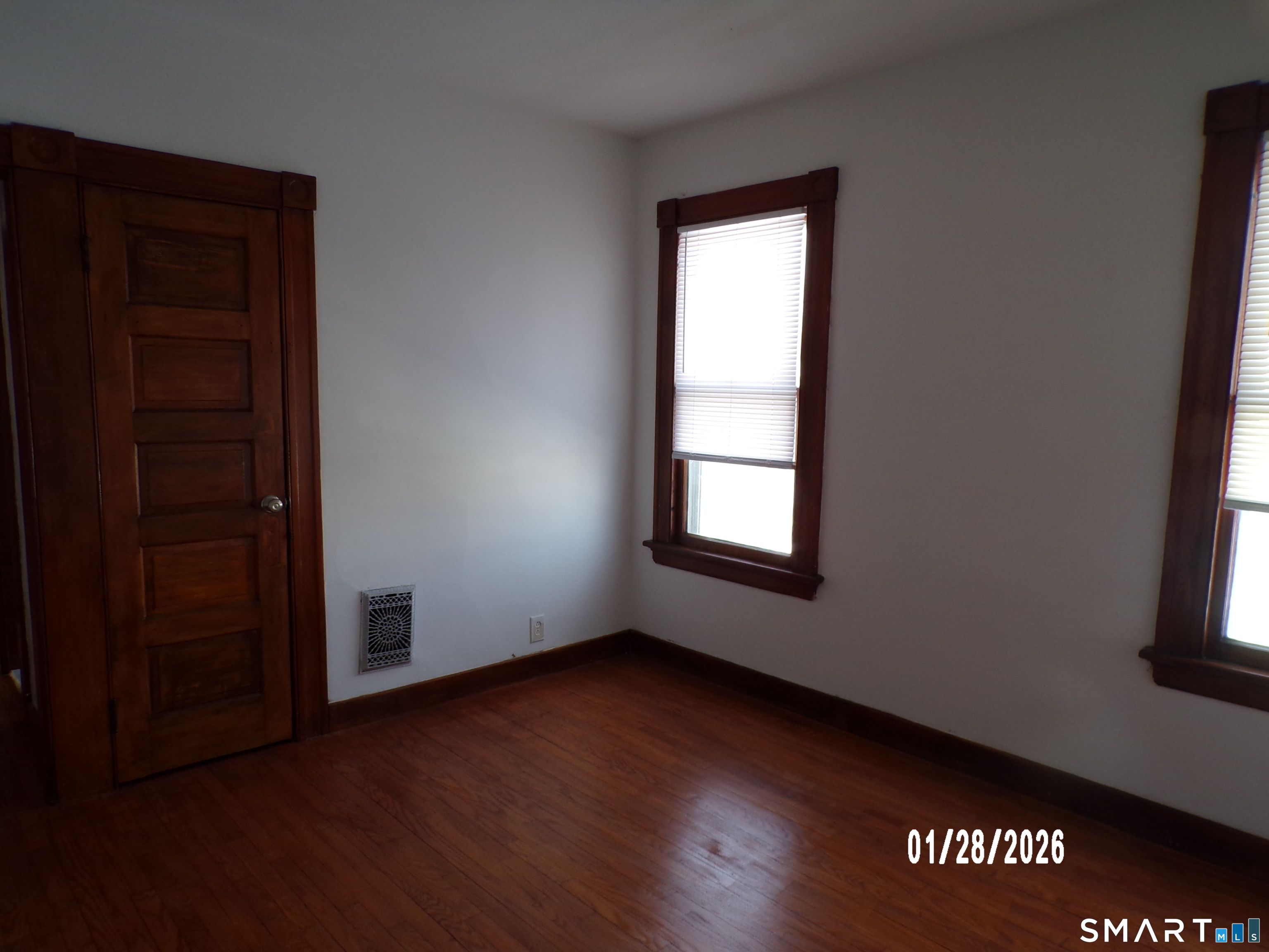 17 Holbrook Street Ansonia, CT 06401 - Photo 8 of 17