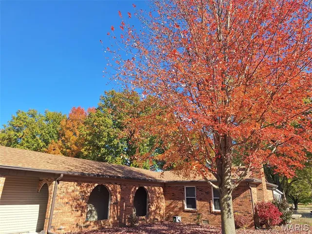 $269,999 | 2266 Kaiser Road, New Athens, IL 62264