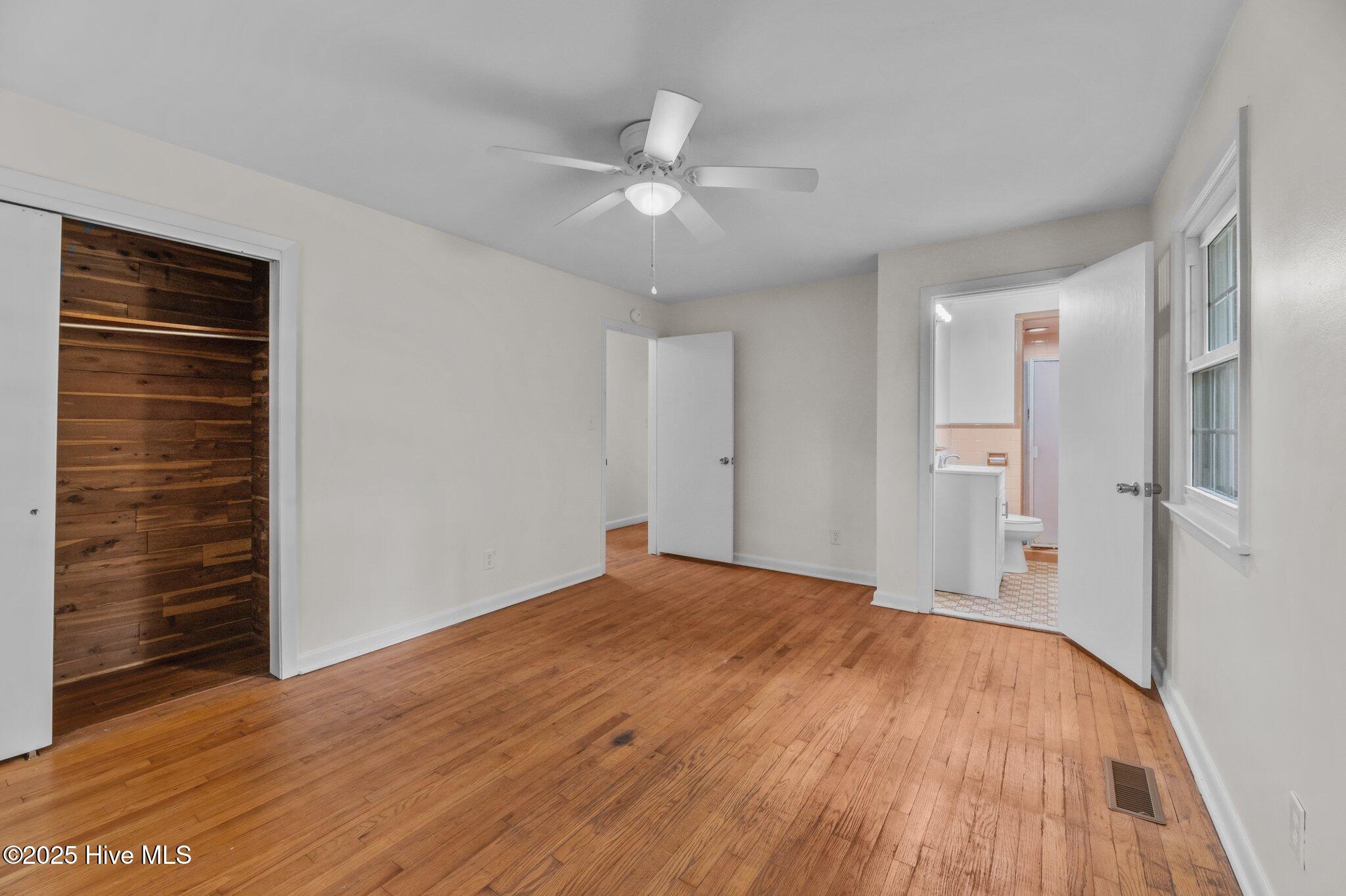 607 Pinetree Drive New Bern, NC 28562 - Photo 15 of 26 26-web-or-mls-DSC_2701