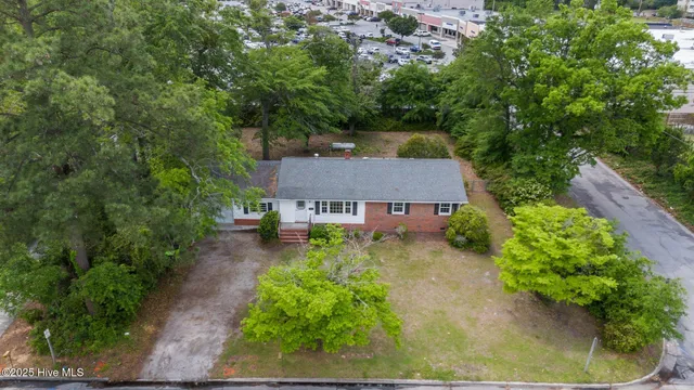 $1,750 | 607 Pinetree Drive, New Bern, NC 28562