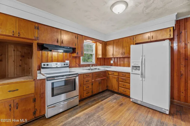 $1,750 | 607 Pinetree Drive, New Bern, NC 28562