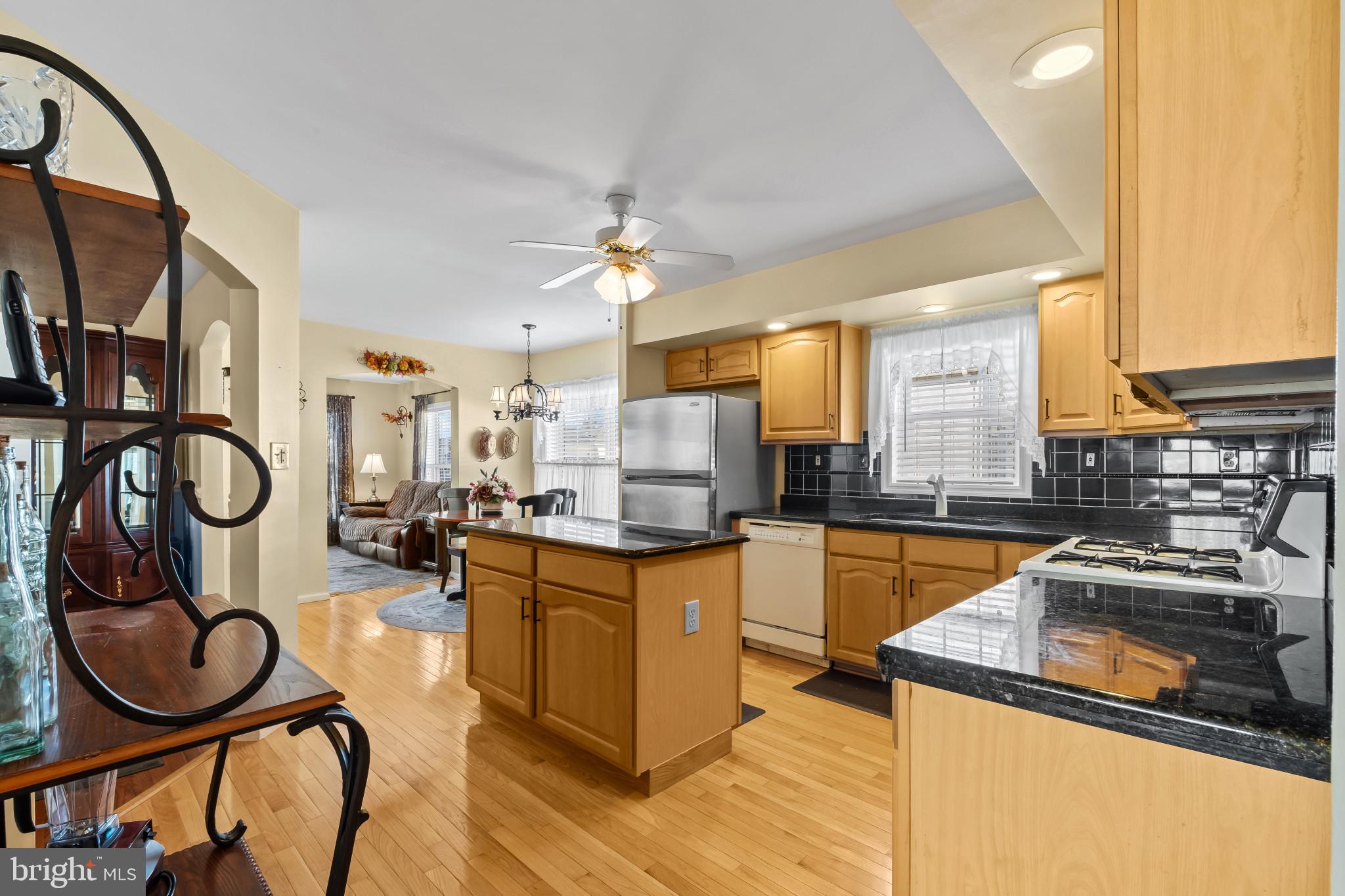 55 Wallace Lane Camden, DE 19934 - Photo 9 of 44 Kitchen with a center island