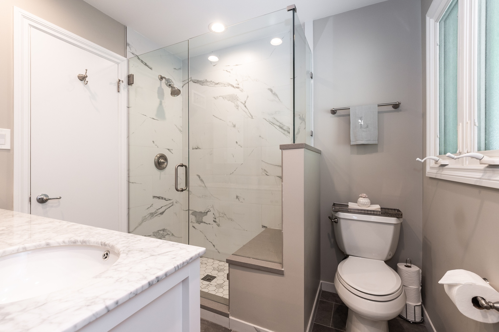 1041 Meadow Road Northbrook, IL 60062 - Photo 9 of 12