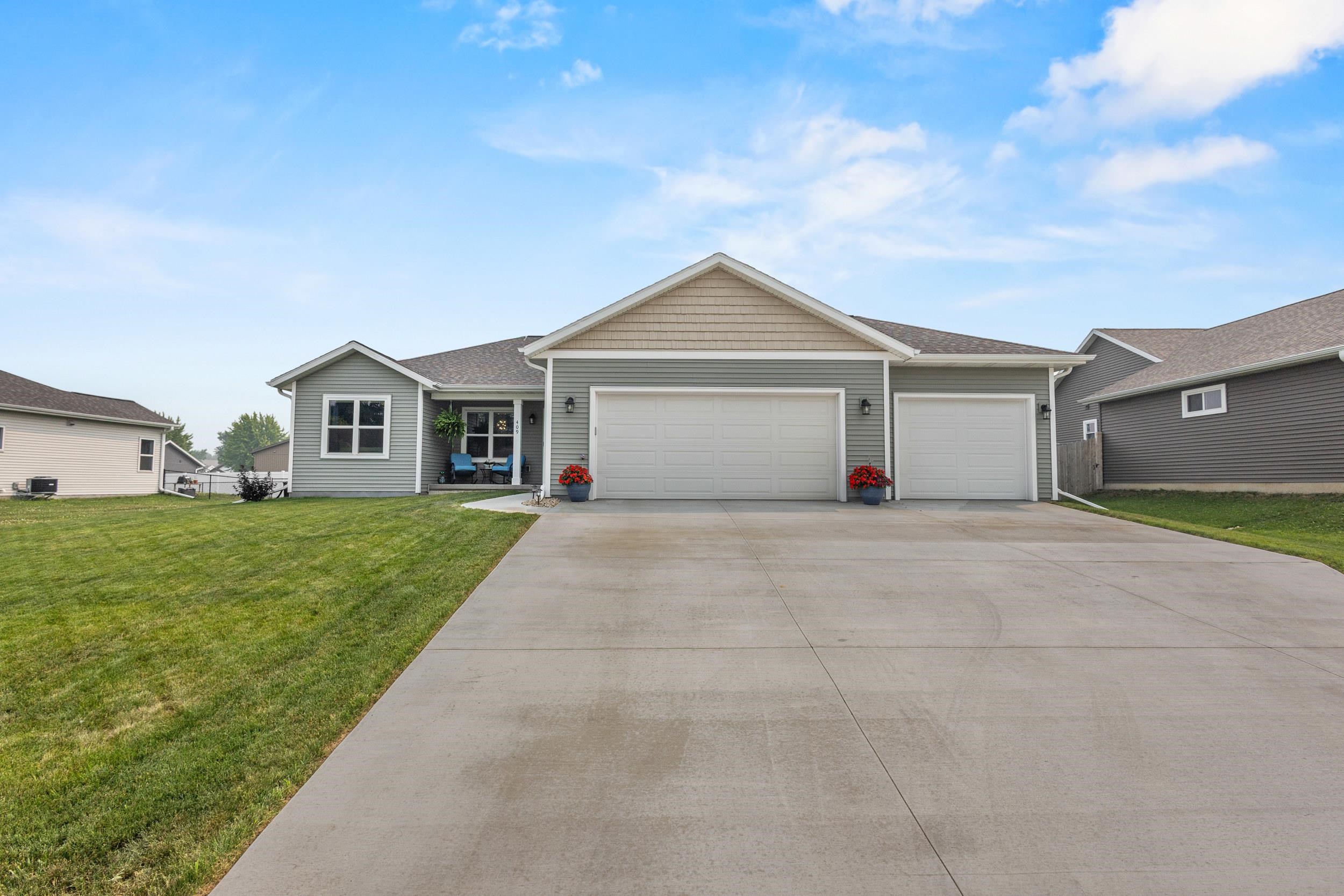 409 Village Ripon Wi 54971 Ripon, WI 54971 - Photo 3 of 77