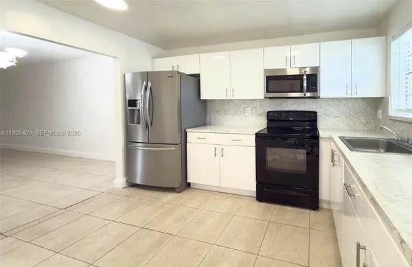 $2,000 | 609 South State Road 7, Unit 1C, Margate, FL 33068