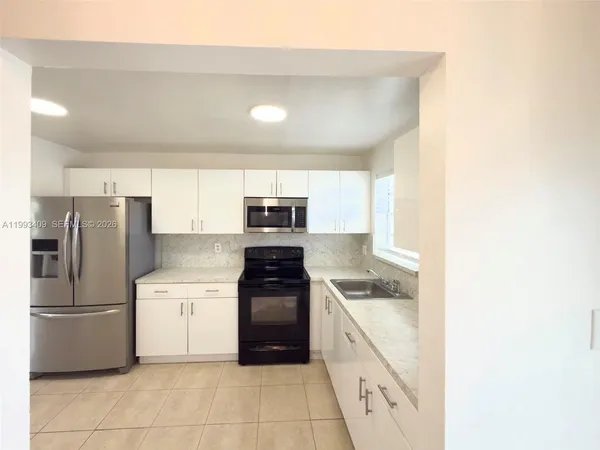 $2,000 | 609 South State Road 7, Unit 1C, Margate, FL 33068