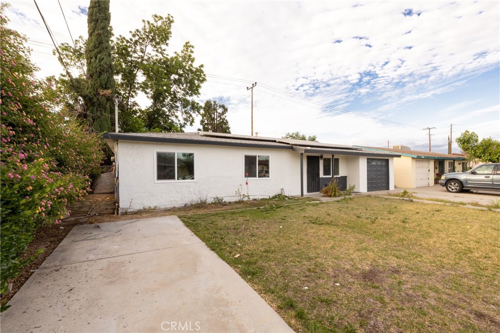 424 East 1st Street Rialto, CA 92376 - Photo 5 of 45
