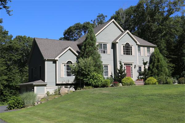 13 Tupelo Road Westport, MA 02790 - Photo 3 of 30 Gallery Image 3