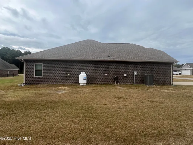 $319,990 | 208 South Merganser Drive, Pikeville, NC 27863