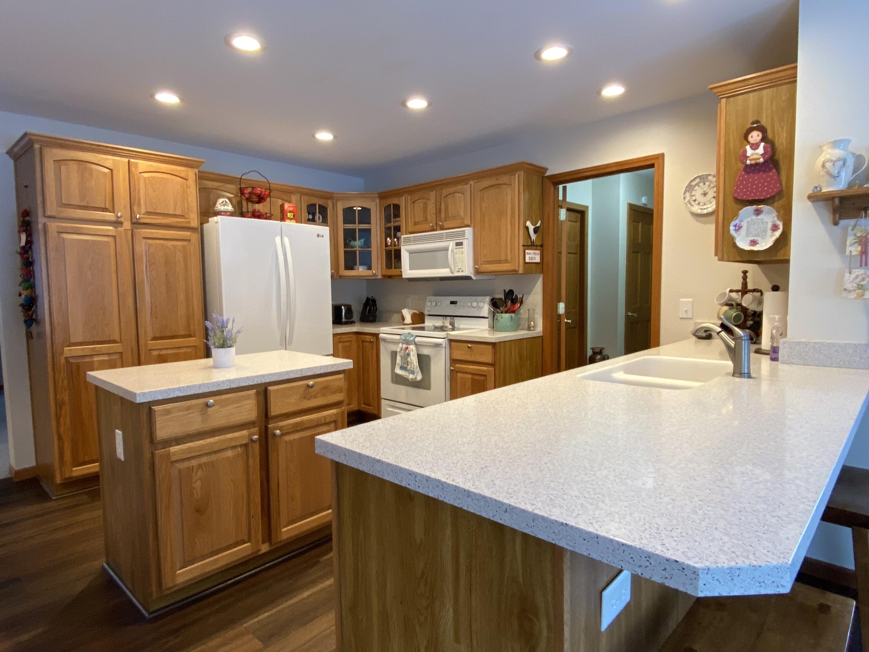 5185 Becht Road Coloma, MI 49038 - Photo 12 of 29 IMG_7089