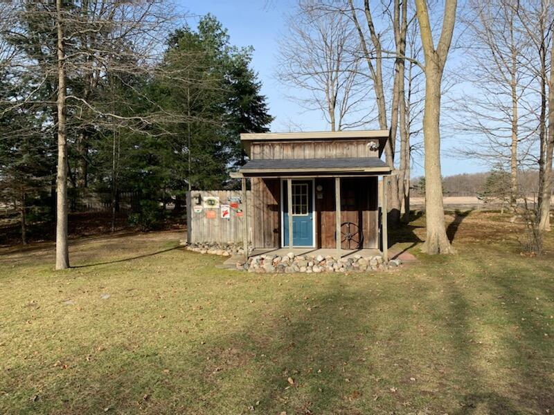 5185 Becht Road Coloma, MI 49038 - Photo 4 of 29 IMG_0590