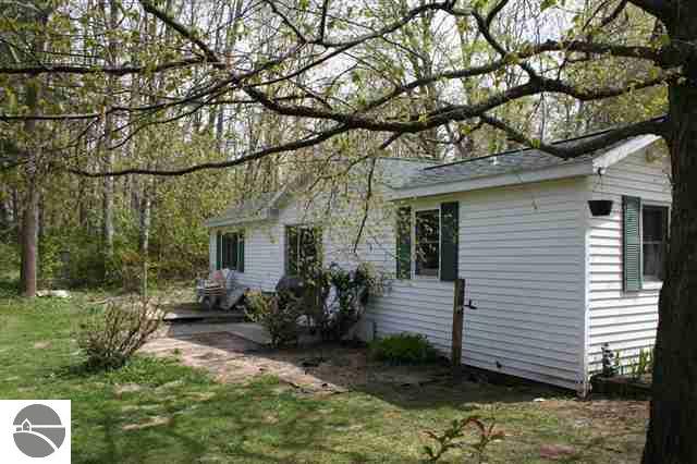 2175 Warren Road Beulah, MI 49617 - Photo 20 of 25 1778450-19.JPG