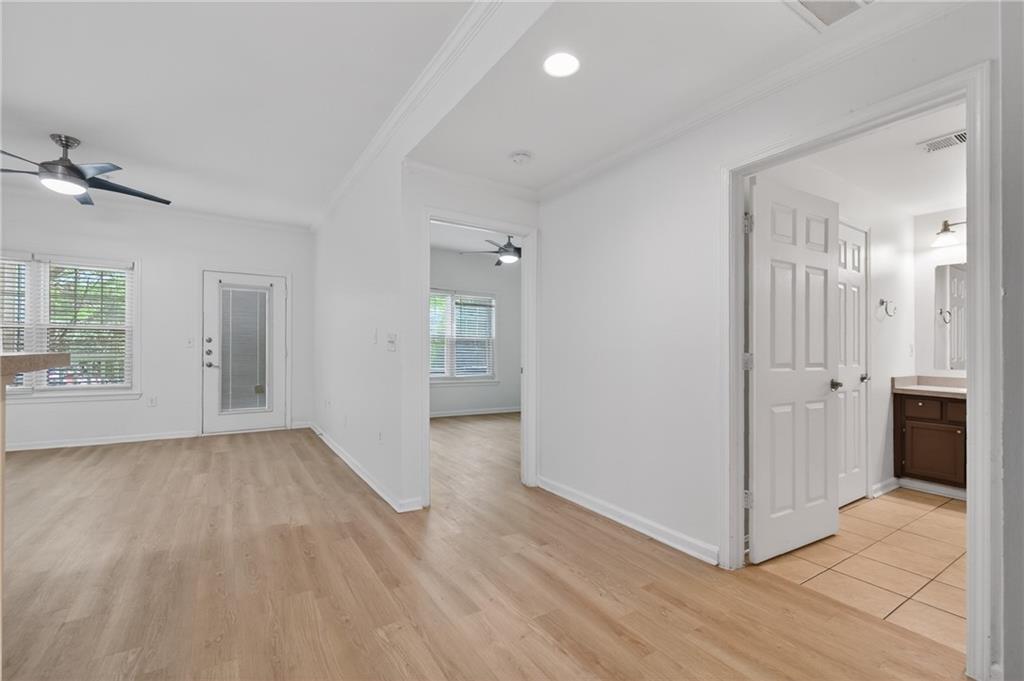 2700 Pine Tree Road Northeast, Unit 1011 Atlanta, GA 30324 - Photo 4 of 19 Gallery Image 4