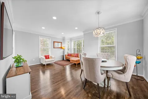 $1,099,000 | 8261 Electric Avenue, Vienna, VA 22182