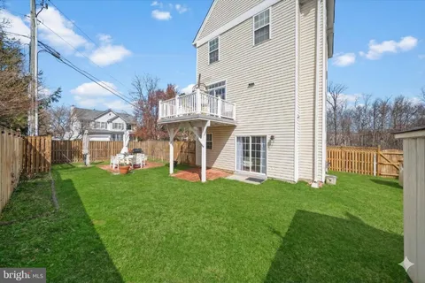 $974,900 | 8261 Electric Avenue, Vienna, VA 22182