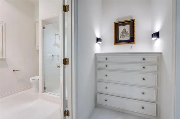 $1,565,000 | 5865 Farquhar Lane, Dallas, TX 75209