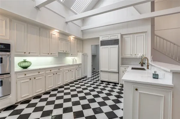 $1,565,000 | 5865 Farquhar Lane, Dallas, TX 75209